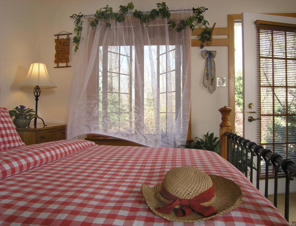 Swiss Woods Bed And Breakfast Lititz Exterior foto